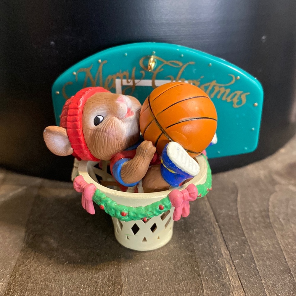 Vintage Lustre Fame 1994 Basketball Mouse Christmas Ornament